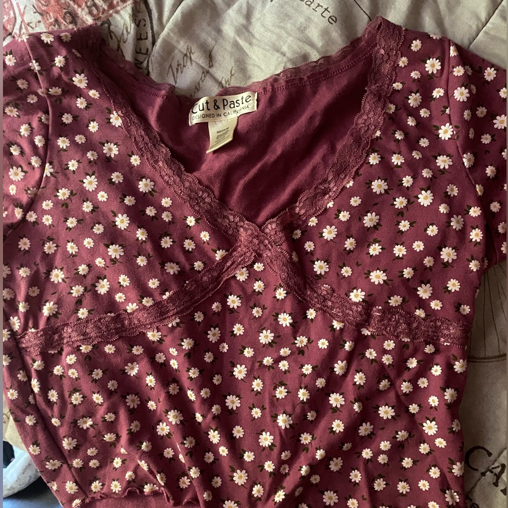 floral cropped tee